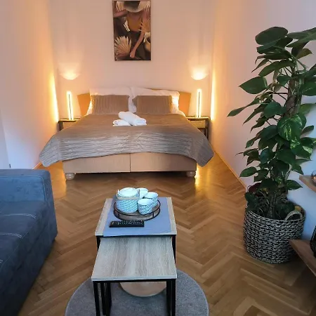 Lägenhet Cozyhome Medena Central, Quiet Premium Spot In Old Town Bratislava