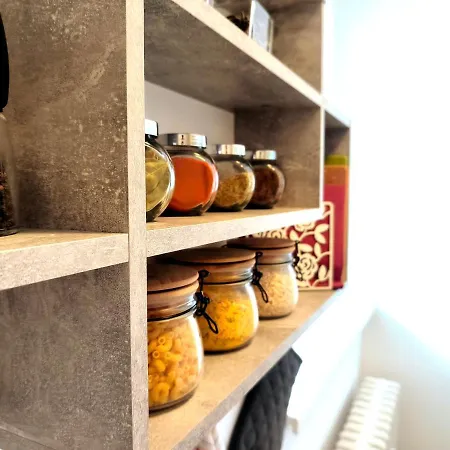 Cozyhome Medena Central, Quiet Premium Spot In Old Town Apartment